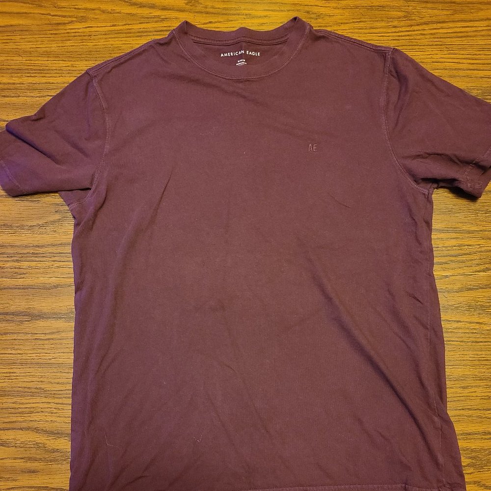 American Eagle Standard Fit T-Shirt